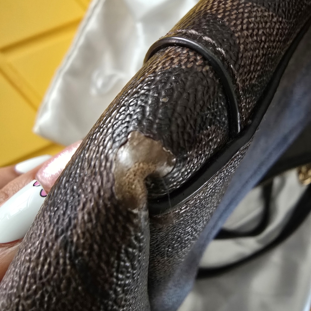 Coach Ava Tote in Signature Canvas - Picture 13 of 15